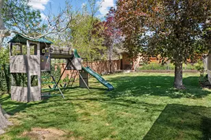 1075 N 200 E, Lehi, UT 84043 - Photo 35