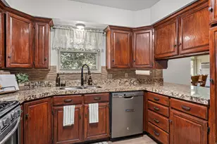1075 N 200 E, Lehi, UT 84043 - Photo 13