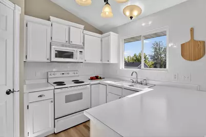 8479 S 1590 W, West Jordan, UT 84088 - Photo 7