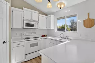 8479 S 1590 W, West Jordan, UT 84088 - Photo 7