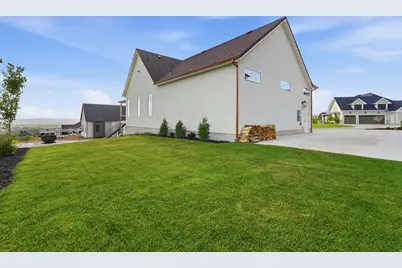 1310 E 300 S, Smithfield, UT 84335 - Photo 55