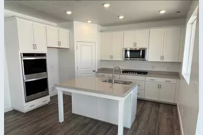2872 S 2900 W, Syracuse, UT 84075 - Photo 3
