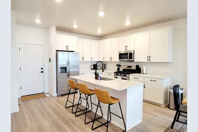 933 W Sunspear Dr, Saratoga Springs, UT 84045 - Photo 7