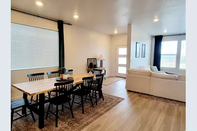 933 W Sunspear Dr, Saratoga Springs, UT 84045 - Photo 5