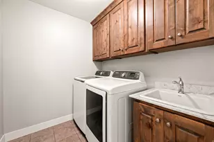 1145 N Christley Ln E, Elk Ridge, UT 84651 - Photo 17