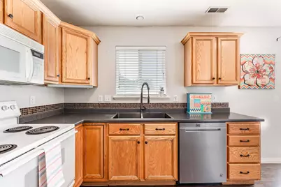 4156 S Davencrest Ln, Taylorsville, UT 84129 - Photo 9