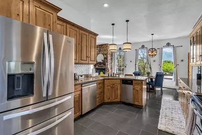 2016 N Nuttall Dr, Lehi, UT 84043 - Photo 11