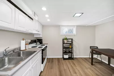 136 E 300 S, Logan, UT 84321 - Photo 15