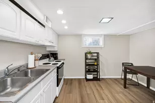 136 E 300 S, Logan, UT 84321 - Photo 15