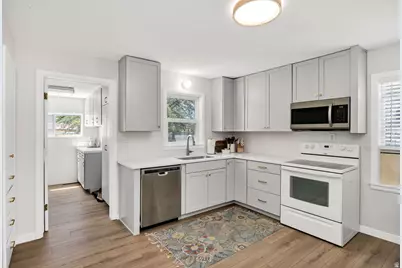 136 E 300 S, Logan, UT 84321 - Photo 9