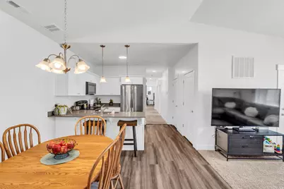 863 N Coulsen Dr #H302, Saratoga Springs, UT 84045 - Photo 9