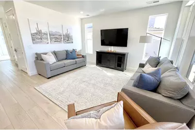 1347 N Paseos St, Washington, UT 84780 - Photo 5