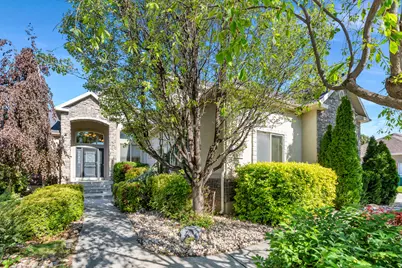10475 N Canterbury Dr, Highland, UT 84003 - Photo 5