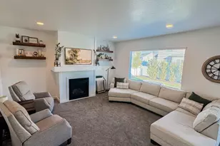 751 S Crooked Post Way, Saratoga Springs, UT 84045 - Photo 3