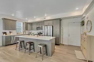 8342 S Sky Mirror Ln W, Midvale, UT 84047 - Photo 5