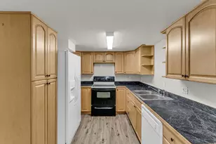 1035 E Hillcrest Dr, Springville, UT 84663 - Photo 27