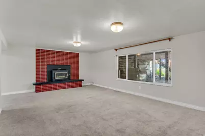 1035 E Hillcrest Dr, Springville, UT 84663 - Photo 23