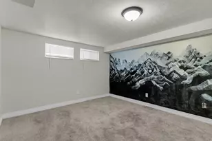 1035 E Hillcrest Dr, Springville, UT 84663 - Photo 31