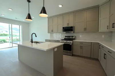 1249 S 780 E, Hyrum, UT 84319 - Photo 5