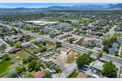 12285 S 2700 W #101-, Riverton, UT 84065 - Photo 11