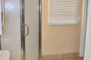 1155 N 200 E, Orem, UT 84057 - Photo 21