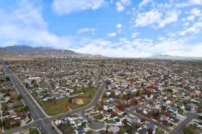 5352 W Cassatt Cir, Kearns, UT 84118 - Photo 39