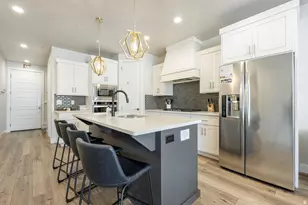 2306 N Park Center Dr, Washington, UT 84780 - Photo 3