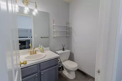 170 N 360 W, Clearfield, UT 84015 - Photo 13