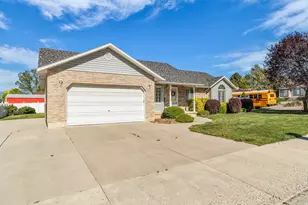 1433 N 1250 E, Lehi, UT 84043 - Photo 3