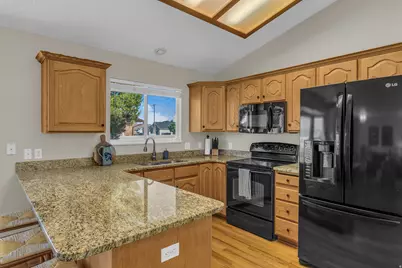 1433 N 1250 E, Lehi, UT 84043 - Photo 7