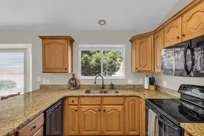 1433 N 1250 E, Lehi, UT 84043 - Photo 9