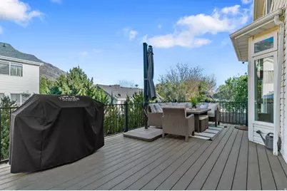 9834 N Manila Cir, Cedar Hills, UT 84062 - Photo 33
