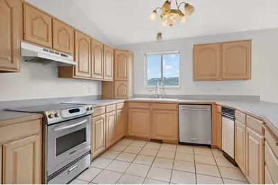 8927 E Pineview Dr N, Huntsville, UT 84317 - Photo 19