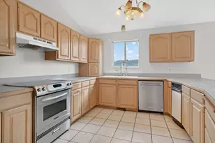 8927 E Pineview Dr N, Huntsville, UT 84317 - Photo 19