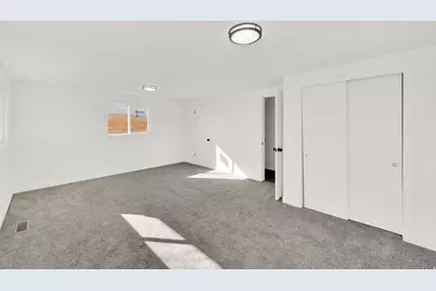 2054 W Mark St, Layton, UT 84041 - Photo 13