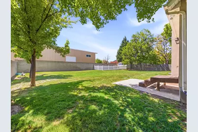 2601 W Bridle Oak Dr, South Jordan, UT 84095 - Photo 33
