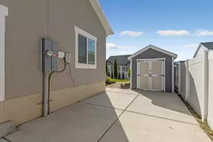 4904 N Mount Nebo Dr, Eagle Mountain, UT 84005 - Photo 39