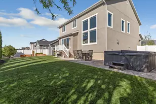 4904 N Mount Nebo Dr, Eagle Mountain, UT 84005 - Photo 35