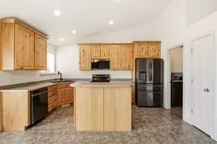 7103 S Sorrento Way, West Jordan, UT 84081 - Photo 9