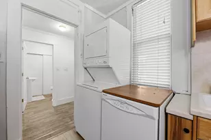 205 E 4800 S, Murray, UT 84107 - Photo 9