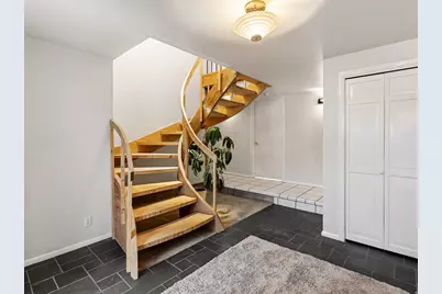 179 E Dorchester Dr N, Salt Lake City, UT 84103 - Photo 23