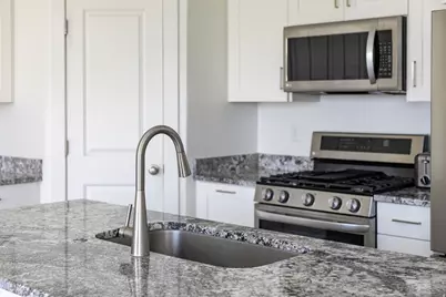 592 E 600 S, Hyrum, UT 84319 - Photo 9