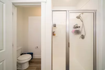 592 E 600 S, Hyrum, UT 84319 - Photo 11