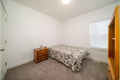 592 E 600 S, Hyrum, UT 84319 - Photo 15