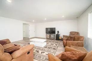 592 E 600 S, Hyrum, UT 84319 - Photo 17