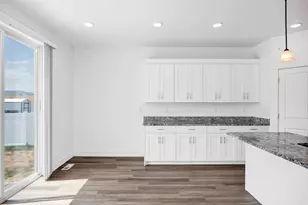 592 E 600 S, Hyrum, UT 84319 - Photo 11