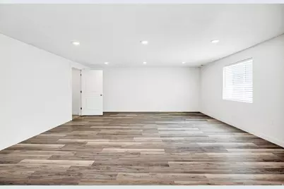 592 E 600 S, Hyrum, UT 84319 - Photo 31