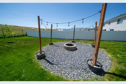 592 E 600 S, Hyrum, UT 84319 - Photo 43