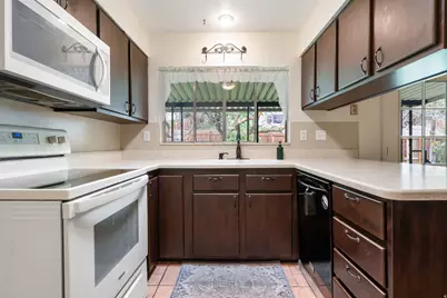 4851 Kiwana Dr, South Ogden, UT 84403 - Photo 9
