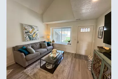 1496 E Spring Gate Dr, Holladay, UT 84117 - Photo 5